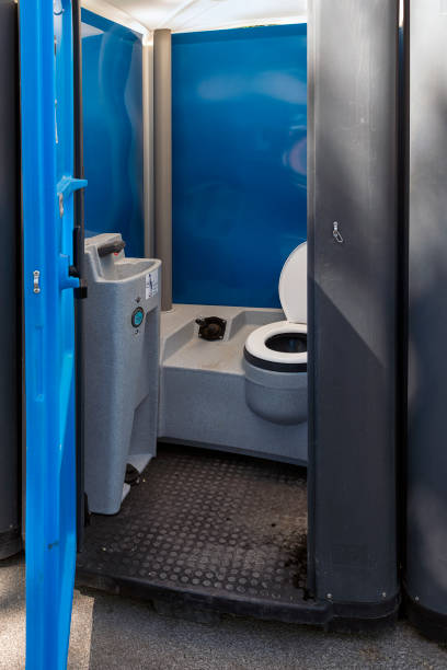 Best Luxury portable toilet rental  in Hickory Hls, IL